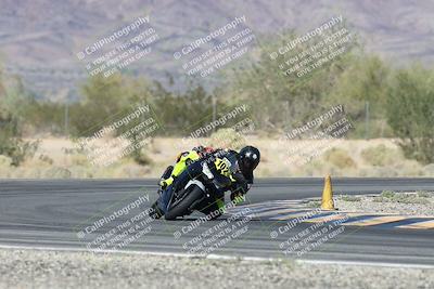 media/Oct-30-2025-Racers Edge (Thu) [[dabbdaf680]]/3-B Group/Session 5 (Turn 6)/